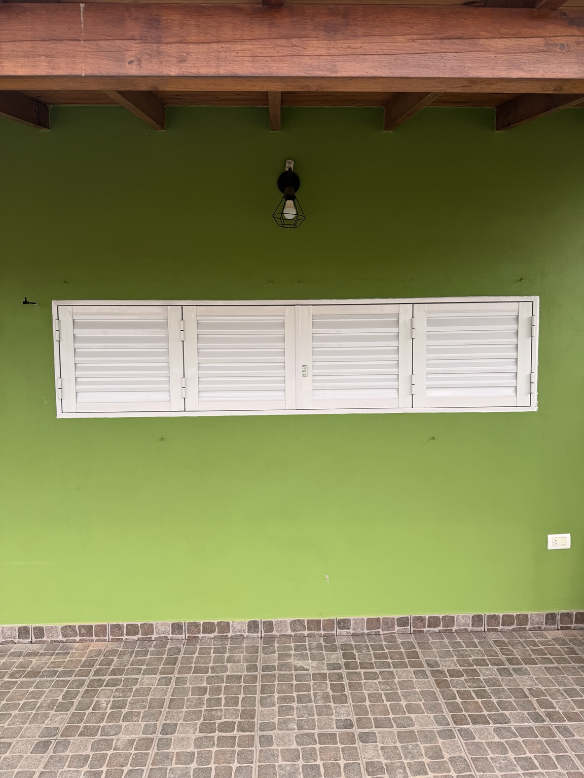 Postigo de aluminio a medida