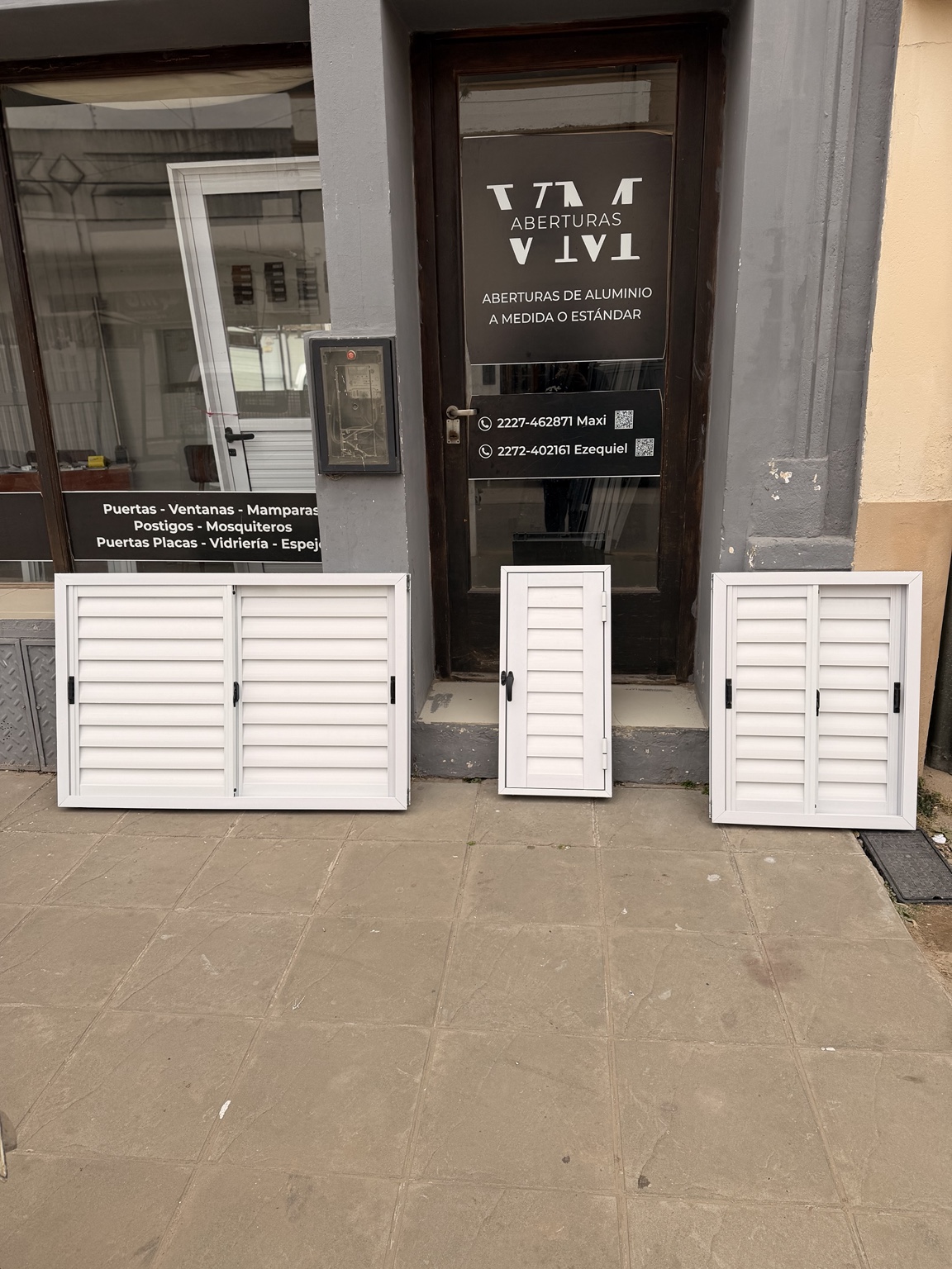 Postigo de aluminio a medida